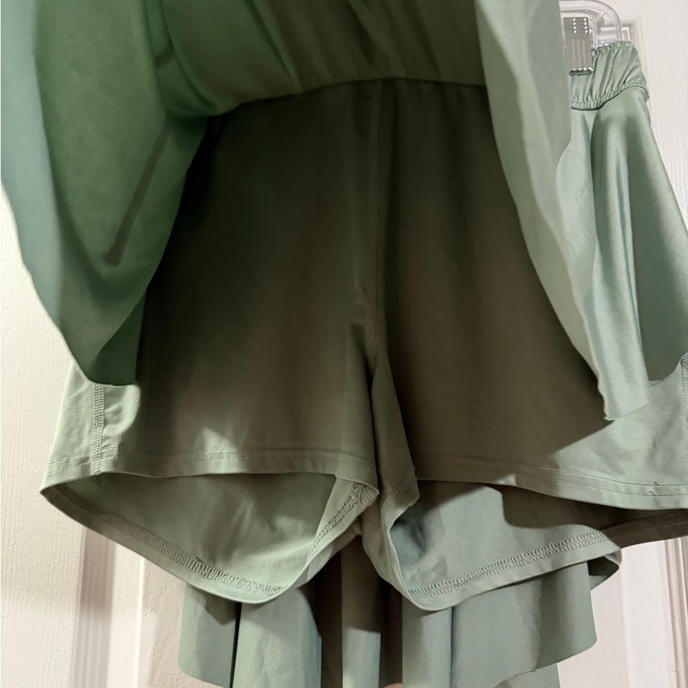 Flowy Green Skort with  Tie Waist EUC - Picture 2 of 5